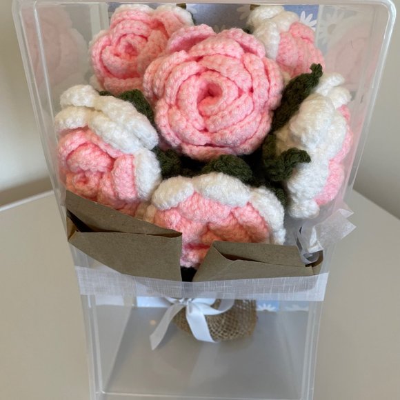 Handmade Crochet Bouquet (Roses) - Picture 4 of 13